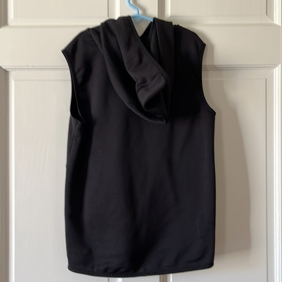 Boys Athletic Sleeveless Hoodie With Pockets - Picture 3 of 4